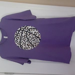 Womens animal basketball print tee Sz 2x